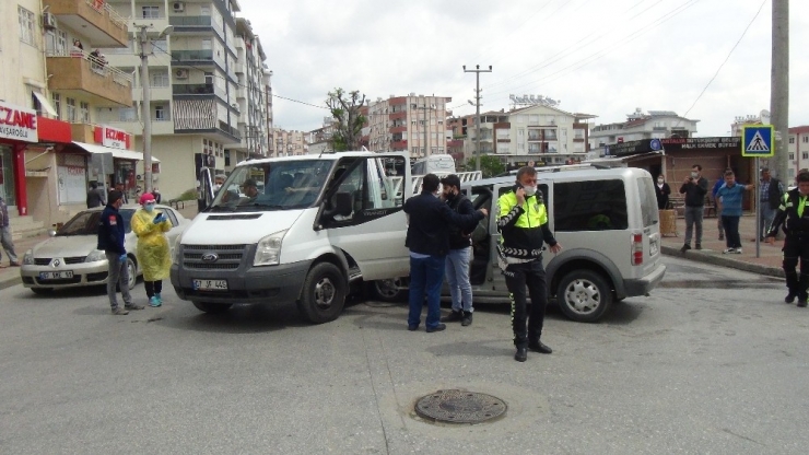 Antalya’da Trafik Kazası: 2 Yaralı