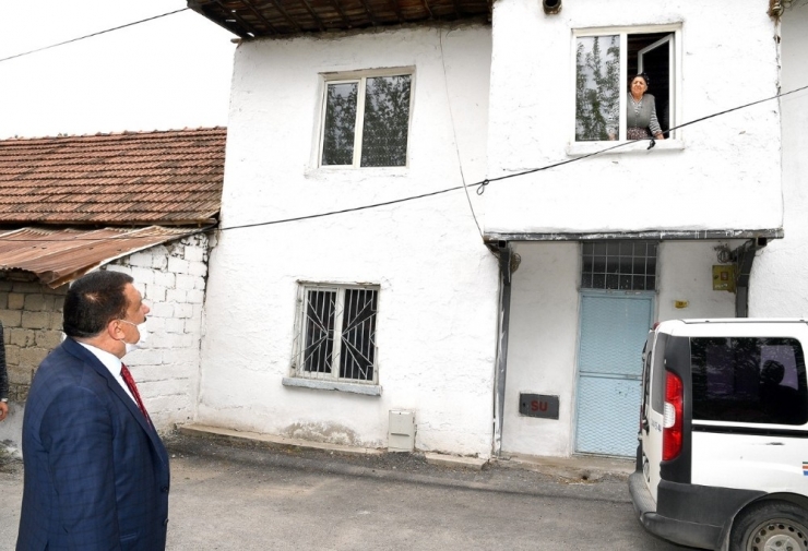 Gürkan İftar Yemeği Dağıttı