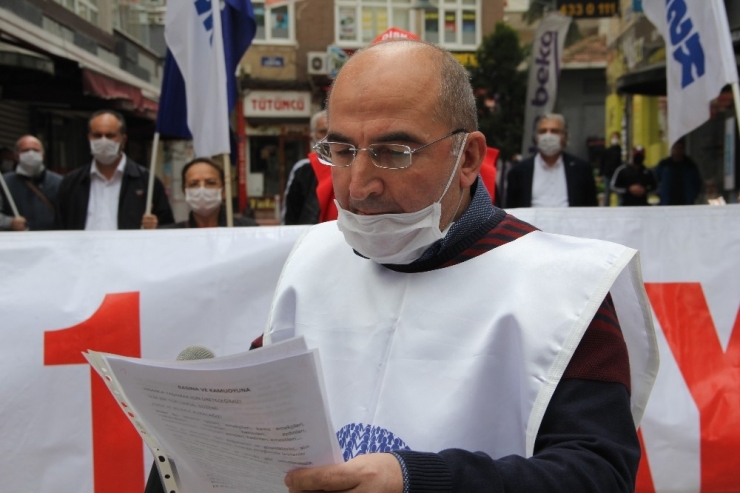 Samsun’da Sosyal Mesafeli 1 Mayıs Eylemi