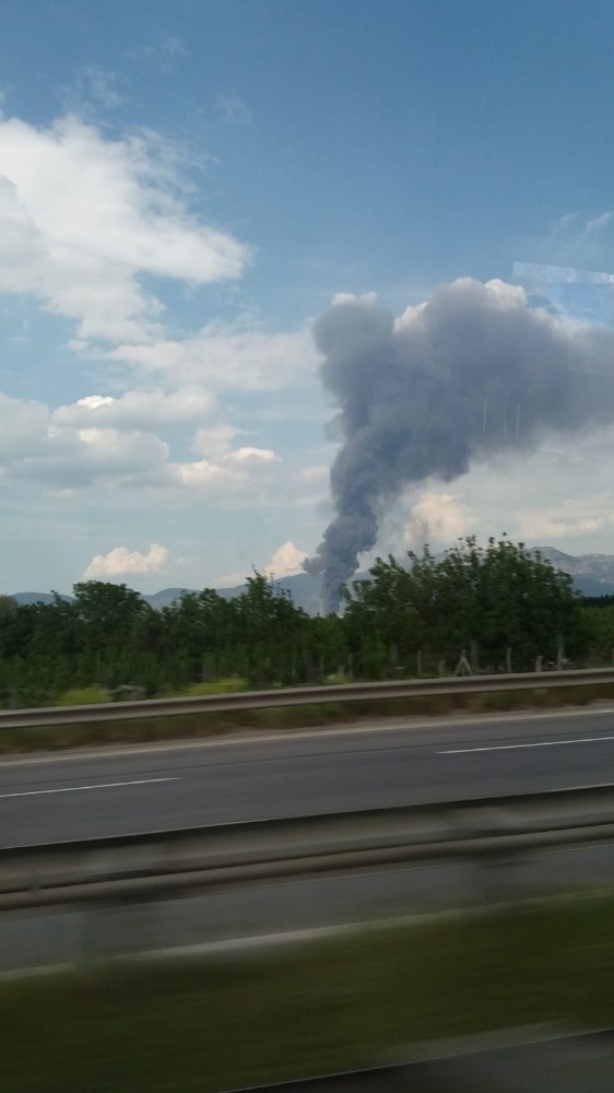 Bursa’da Soğuk Hava Deposunda Yangın
