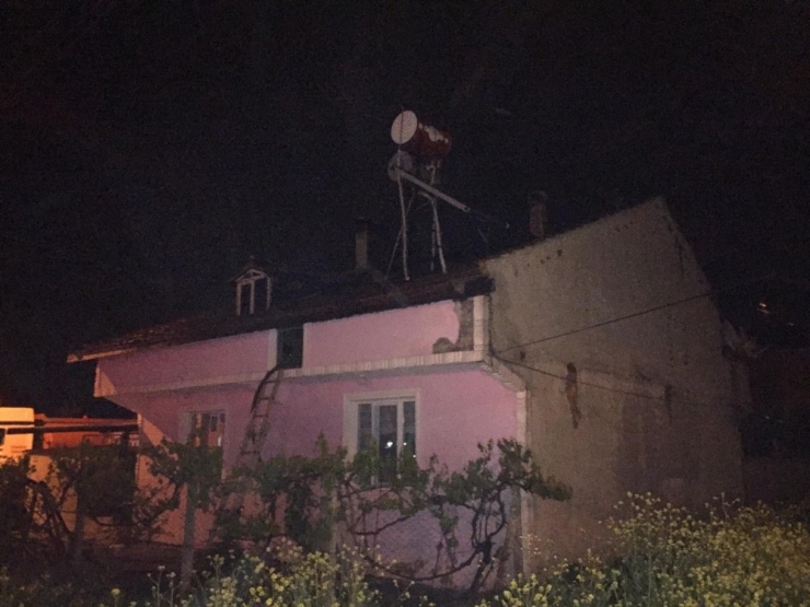 İnegöl’de Geceyi Alevler Aydınlattı