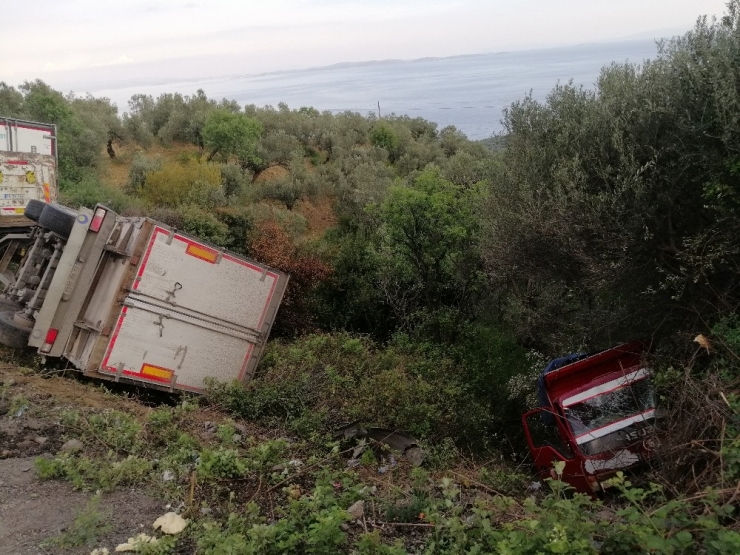 Çanakkale’de Kamyon İle Kamyonet Çarpıştı: 6 Yaralı