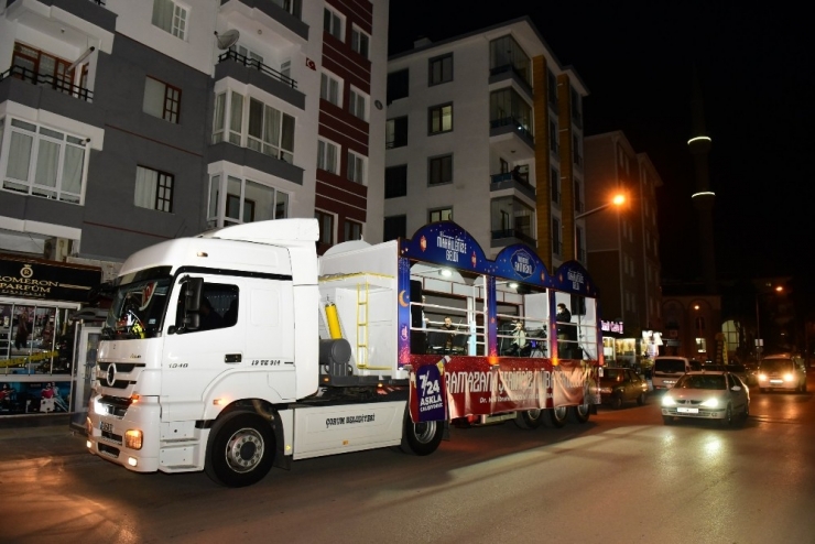 Korona Virüs Nedeniyle Evde Kalan Vatandaşlara Ramazan Tırı Sürprizi