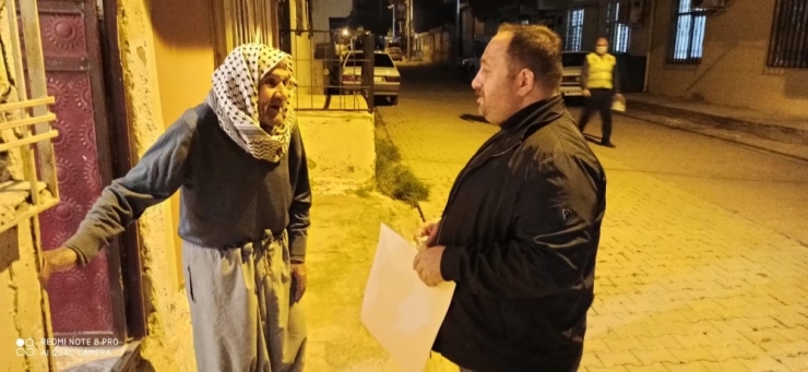 Ekinci Yaşlılara Maske Dağıttı