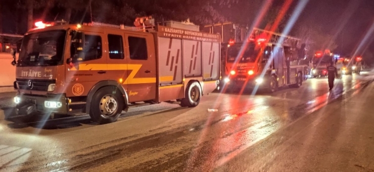 Gaziantep’te İplik Fabrikasında Korkutan Yangın