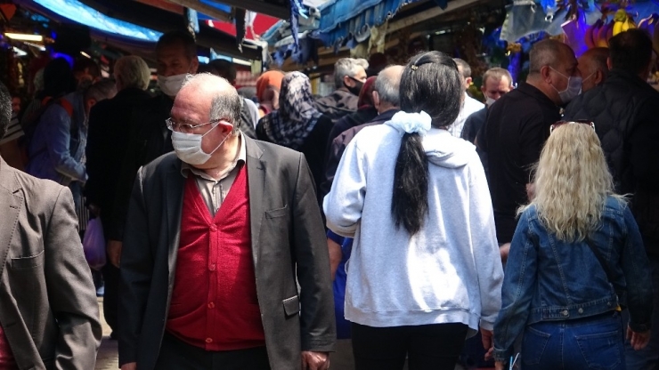 Kısıtlamaya Saatler Kala Çarşı Ve Pazarlar Doldu Taştı