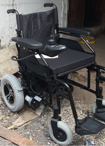 Kumluca Myo Öğrencilerinden Engelli Vatandaşa Akülü Araba