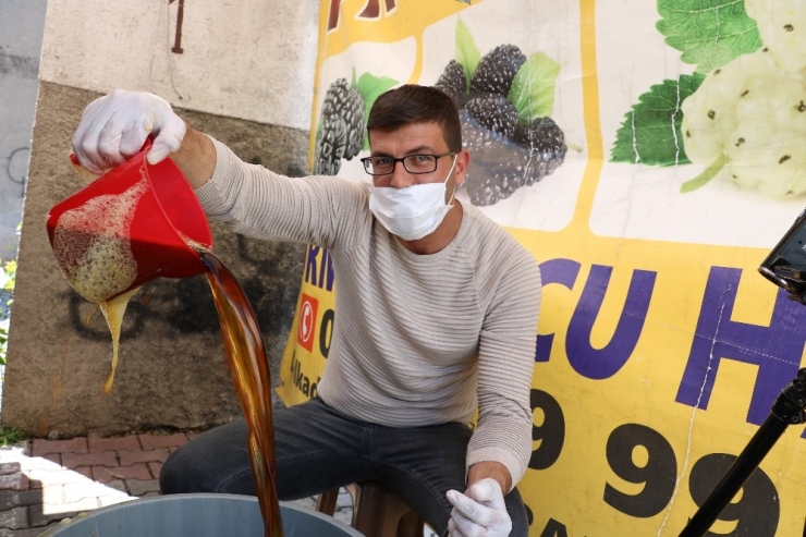 Ramazan Ayının Vazgeçilmezi Meyan Şerbeti