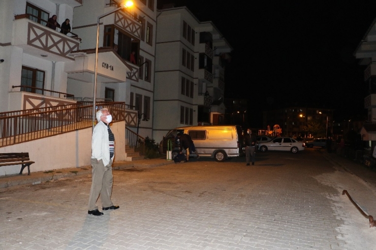 Karantina Bitti Sokağa Akın Ettiler