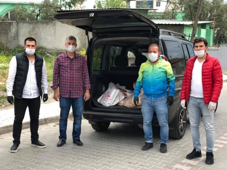 Karacabey Genç Fenerbahçeliler 1907 Pide Dağıttı