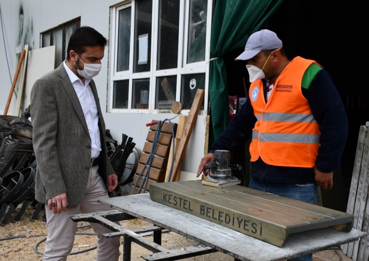 Başkan Tanır, İşçileri Unutmadı