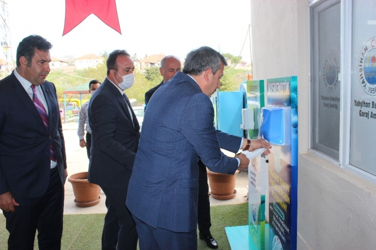 Vali Sezer, Yahşihan Belediyesi’nin Çalışmalarını İnceledi