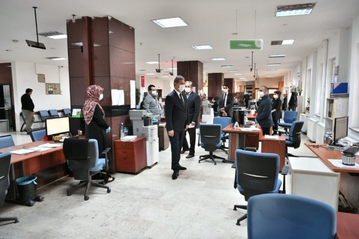 Başkan Köse’den Personel Ve Vatandaşlara Sosyal Mesafe Uyarısı