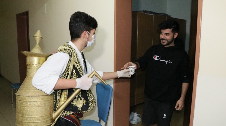 Karantinadaki Vatandaşlara Osmanlı Şerbetli Ramazan Sürprizi