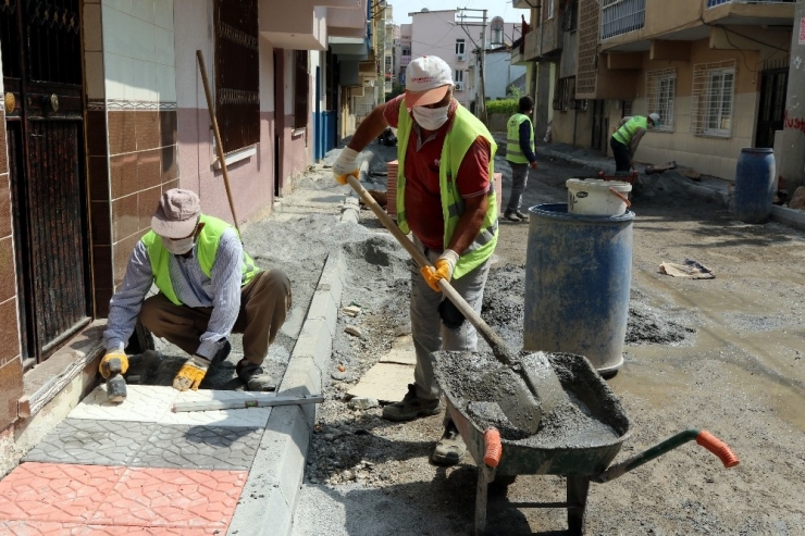 Akdeniz’de Sokaklar Yenileniyor