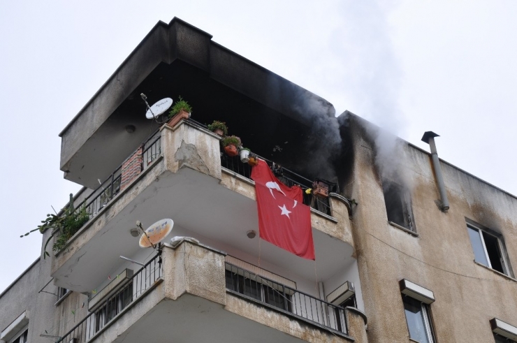 Milas’ta Konut Yangını Ucuz Atlatıldı