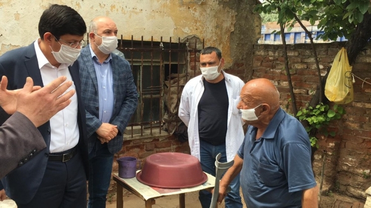 Nazilli’de Yaşlı Adamın Yardımına Belediye Ekipleri Koştu