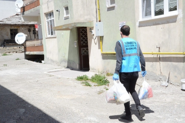 Suluova Belediyesinden İhtiyaç Sahibi Ailelere Gıda Paketi Desteği