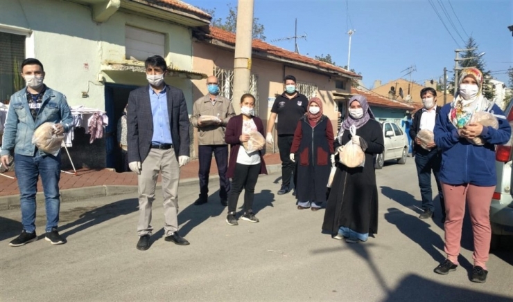 Ramazan’da İhtiyaç Sahiplerinin Sofraları Pidesiz Kalmıyor