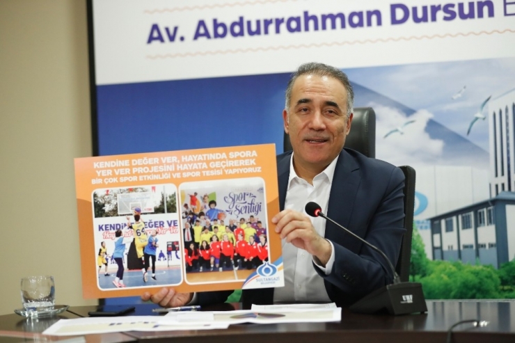 Başkan Dursun, Sultangazililerle Online Buluştu