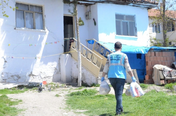 Suluova Belediyesinden İhtiyaç Sahibi Ailelere Gıda Paketi Desteği