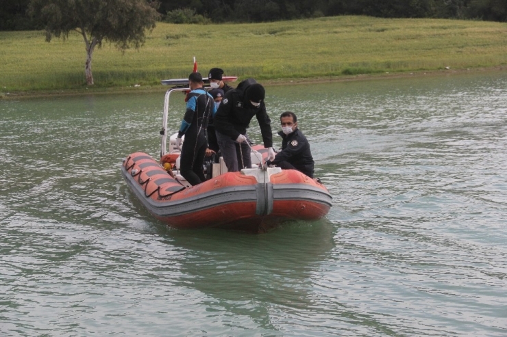 Gölde Erkek Cesedi Bulundu