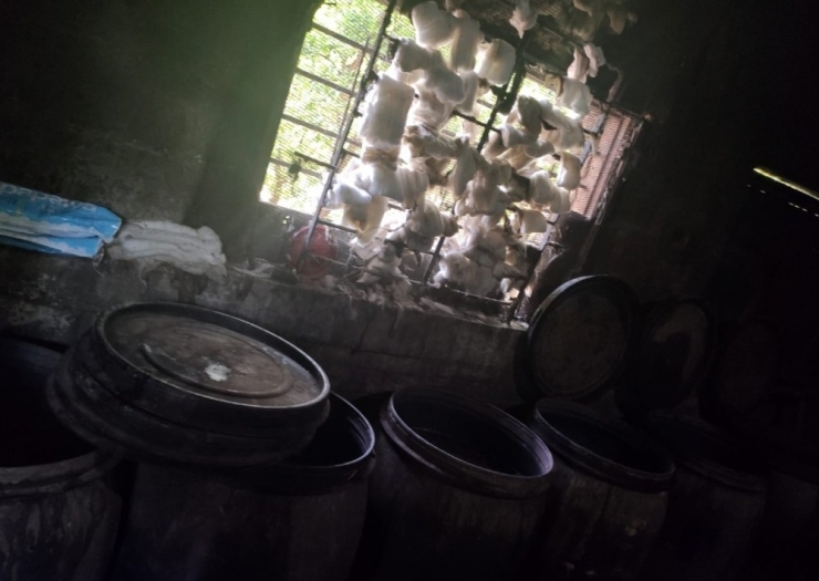 Adana’da 7 Bin 425 Litre Kaçak İçki Ele Geçirildi