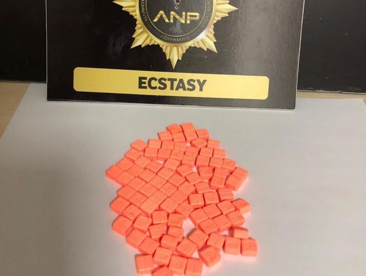 Uyuşturucu Tacirleri Tutuklandı