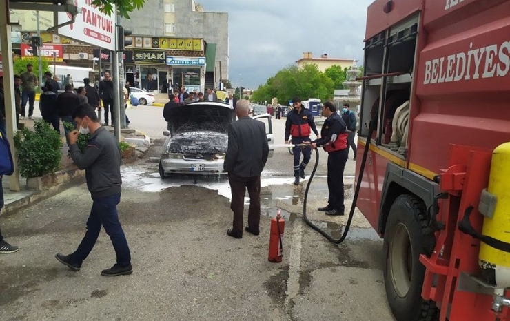 Seyir Halindeki Otomobil Alev Aldı