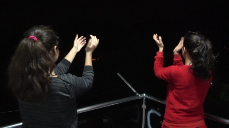 Antalya’da 1 Mayıs Balkonlardan Kutlandı