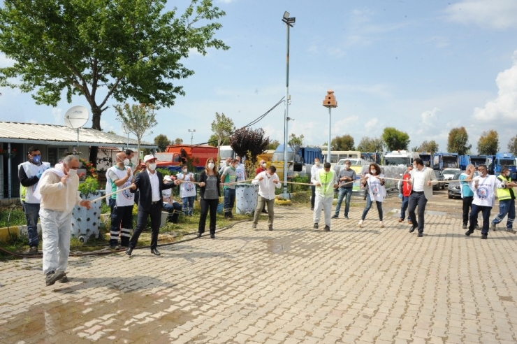 Sosyal Mesafeli 1 Mayıs Halayı