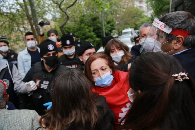 Disk Genel Başkanı Arzu Çerkezoğlu Gözaltına Alındı