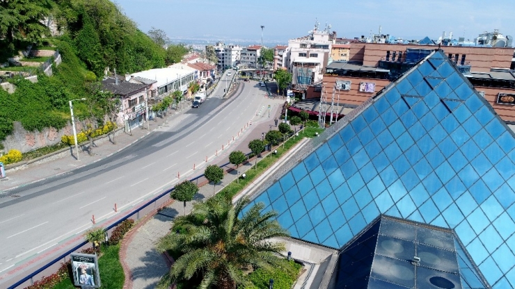 Bursa’da 1 Mayıs’ta Meydanlar Boş Kaldı