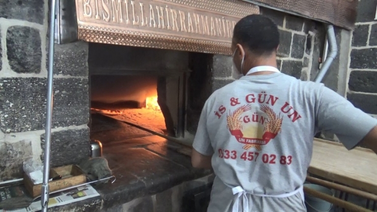 1 Mayıs Emek Ve Dayanışma Günü’nü Çalışarak Geçirdiler