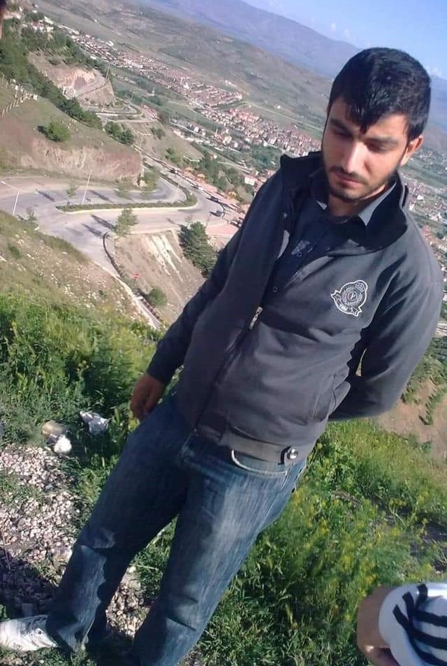 Kucağındaki Oğlunu Atarak Kurtarmıştı, O Baba Hayatını Kaybetti