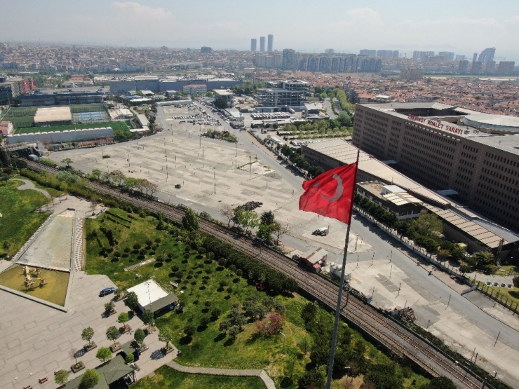 Bakırköy’deki 1 Mayıs Kutlama Alanı Sessizliğe Büründü