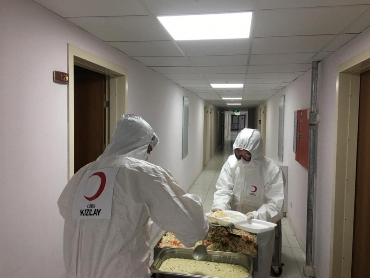 Kızılay İhtiyaç Sahiplerinin Yardımına Koştu