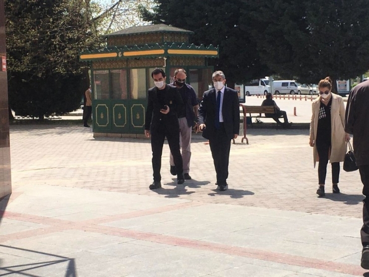 Korona Virüsü Yenen Kaymakam Yılmaz Görevine Döndü