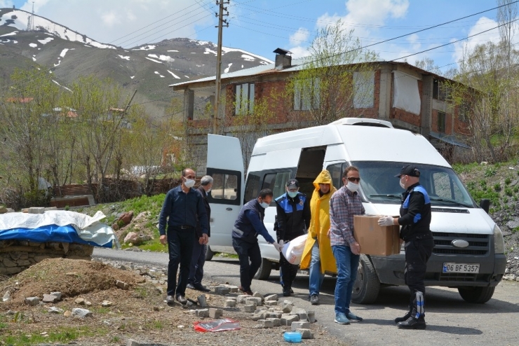 ’Vefa’ Ekibi Gönüllere Dokunmaya Devam Ediyor