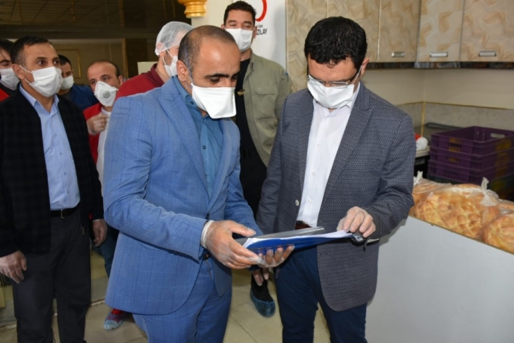 Kızılaydan Her Gün Bin Kişiye Sıcak Yemek