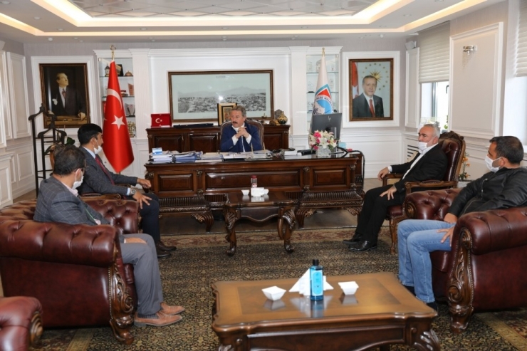 Başkan Palancıoğlu 1 Mayıs Emek Ve Dayanışma Günü’nü Kutladı