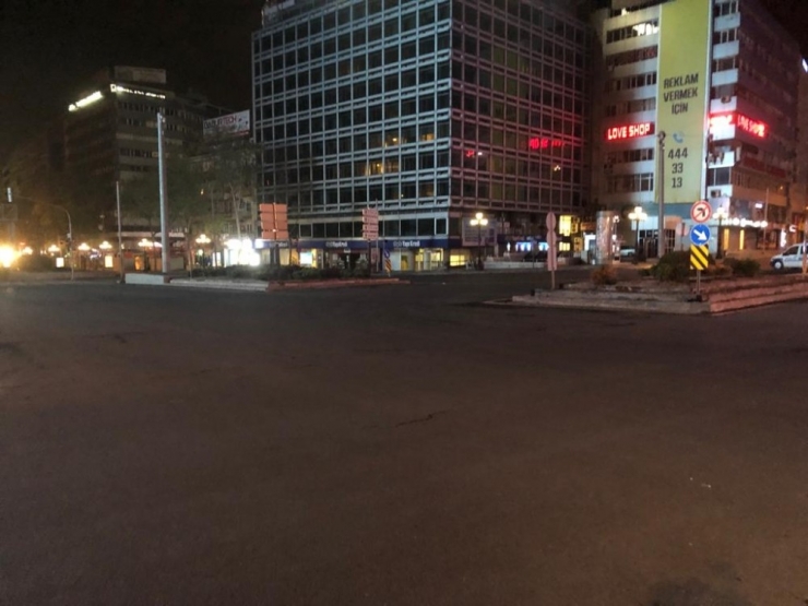 Başkent’te 3 Günlük Sokağa Çıkma Kısıtlaması Başladı