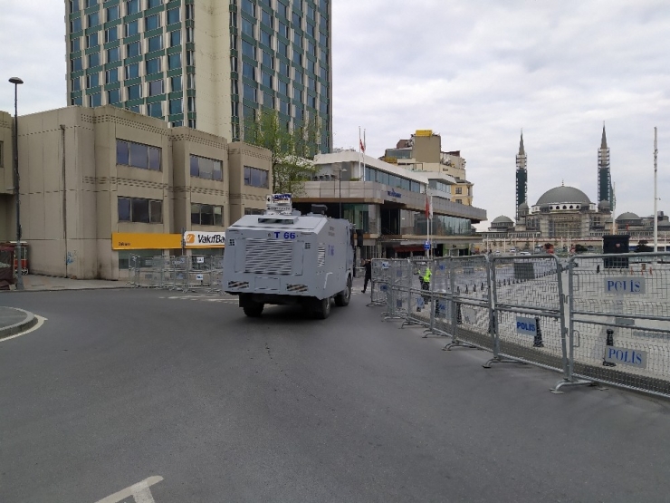 Giriş Çıkışları Kapatılan Taksim’de Yoğun Güvenlik Önlemi