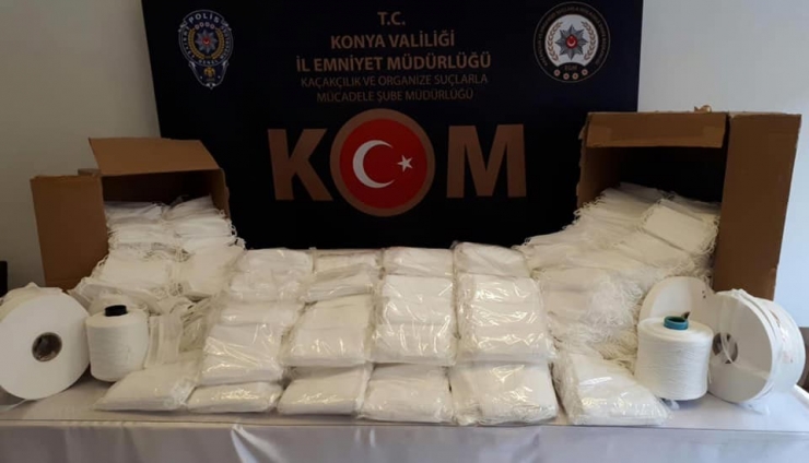 Polisin Operasyonlarında Binlerce Maske Ve El Dezenfektanı Ele Geçirildi