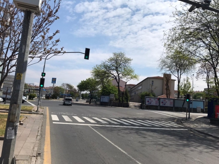 1 Mayıs’ta Meydanlar Boş Kaldı