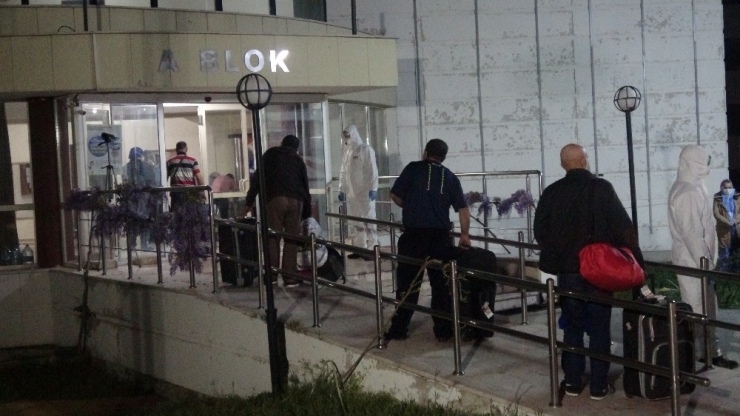 Kuveyt’ten Gelen 99 Kişi Çanakkale’de Karantinaya Alındı
