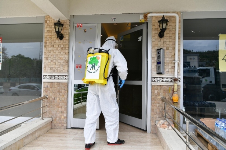Mamak’ta Sokaklar Dezenfekte Edilmeye Devam Ediyor