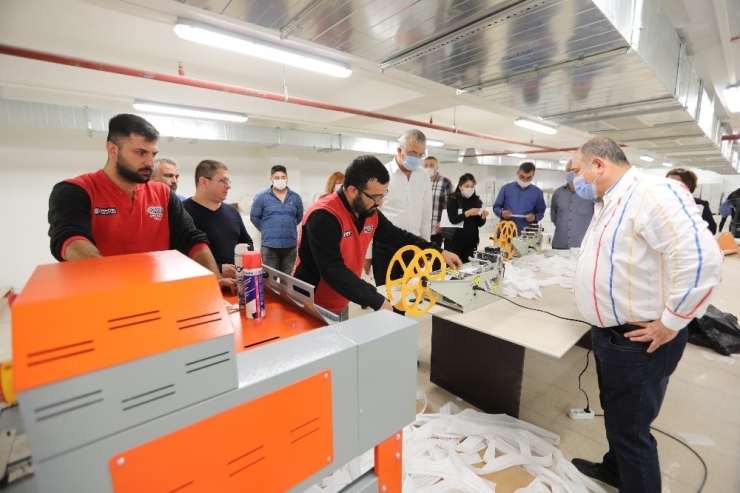 Hayırsever Vatandaştan Mezitli Belediyesi’ne Maske Üretim Makinesi