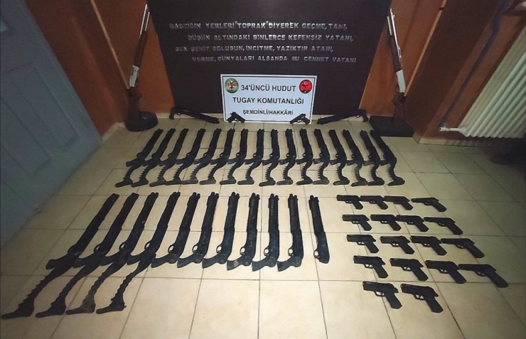 Şemdinli Bölgesinde Hududu Geçmeye Çalışan 4 Şüpheli Yakalandı