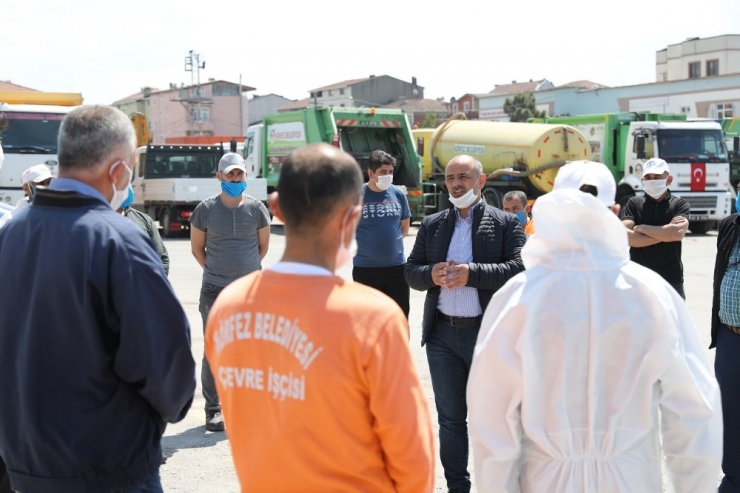 Başkan Söğüt 1 Mayıs’ta Temizlik İşçilerini Ziyaret Etti